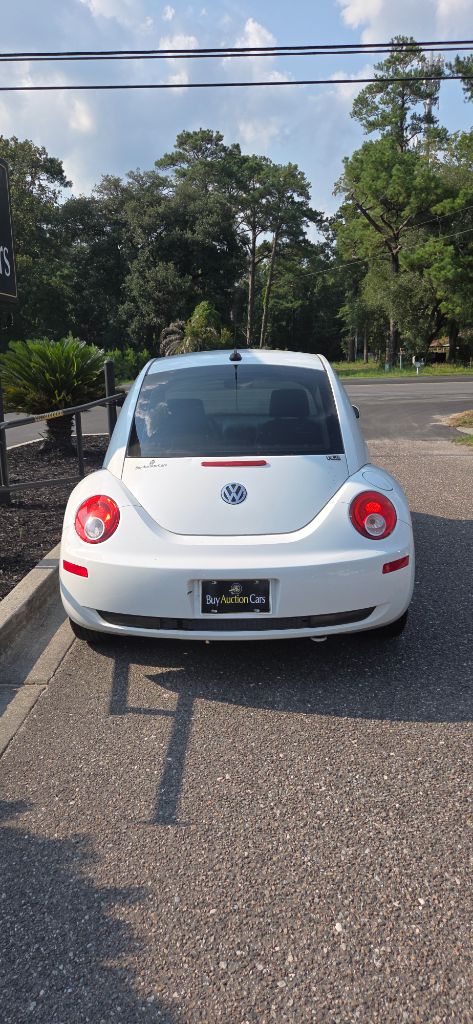 2009 Volkswagen Beetle - $2,900