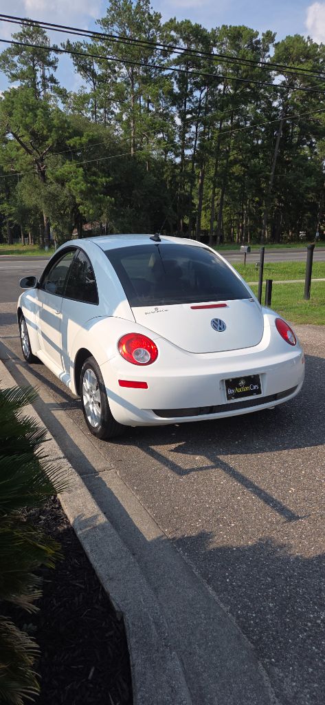 2009 Volkswagen Beetle - $2,900