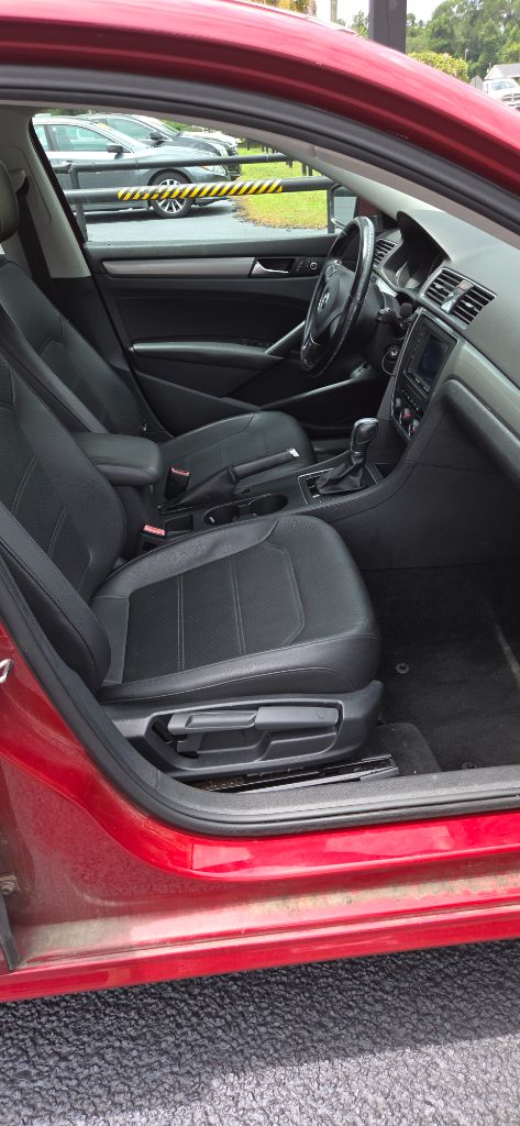 2015 Volkswagen Passat - $3,500