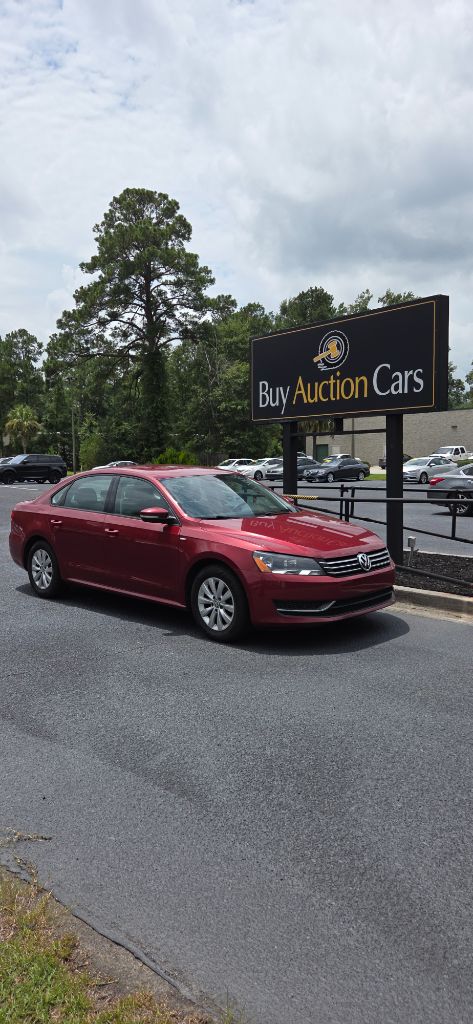 2015 Volkswagen Passat - $3,500
