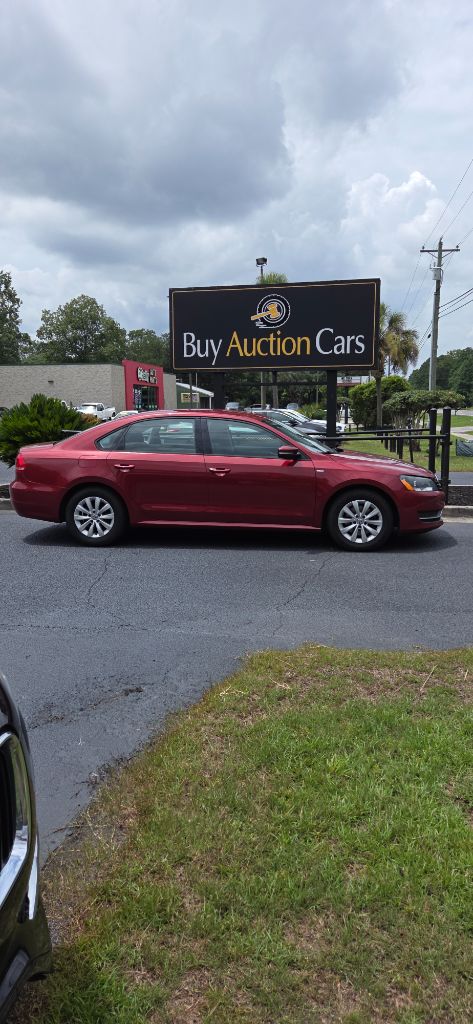 2015 Volkswagen Passat - $3,500