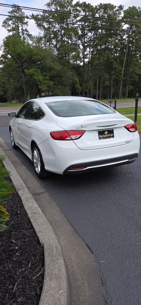 2015 Chrysler 200
