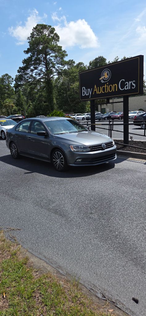 2016 Volkswagen Jetta - $3,900