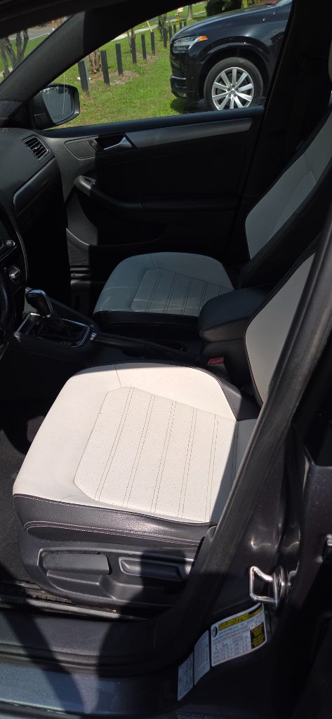 2016 Volkswagen Jetta - $3,900