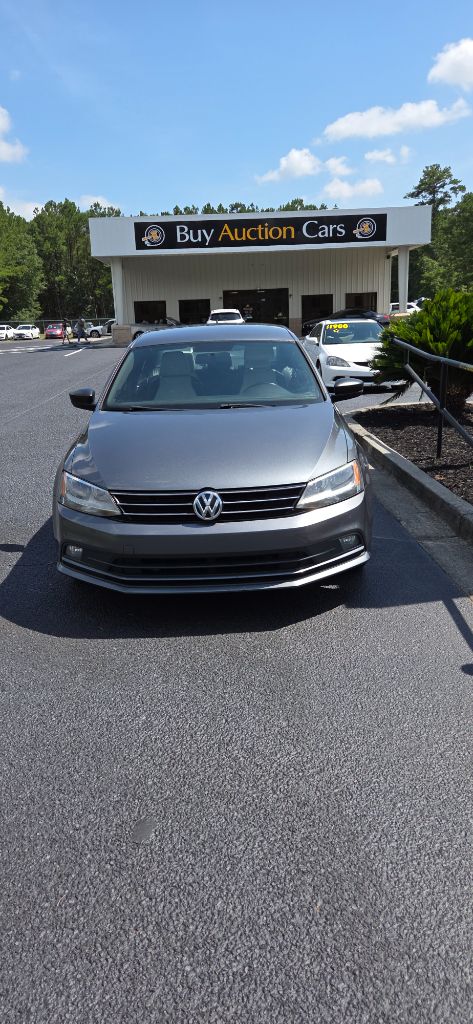 2016 Volkswagen Jetta - $3,900