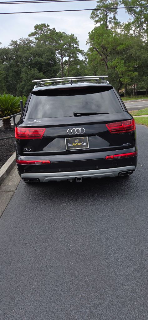 2017 Audi Q7 - $8,500