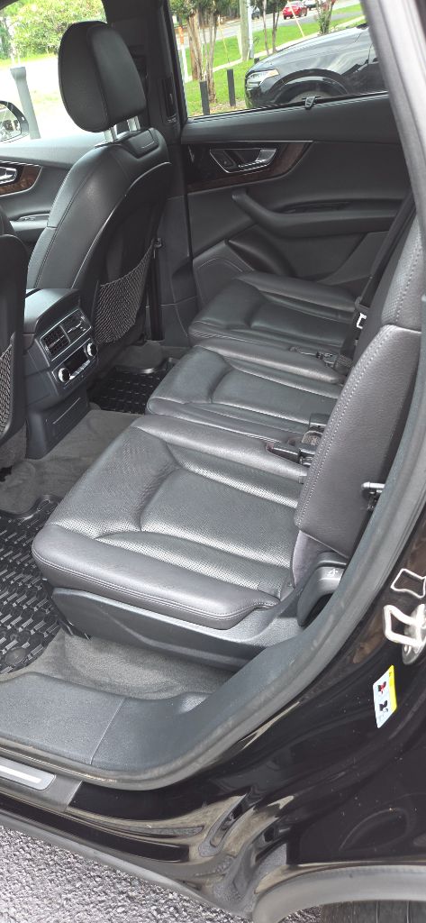 2017 Audi Q7 - $8,500