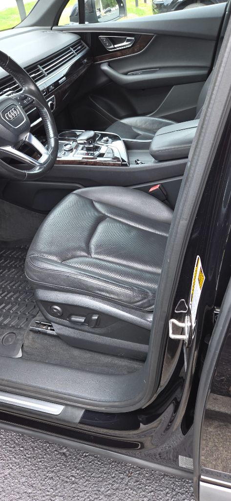 2017 Audi Q7 - $8,500