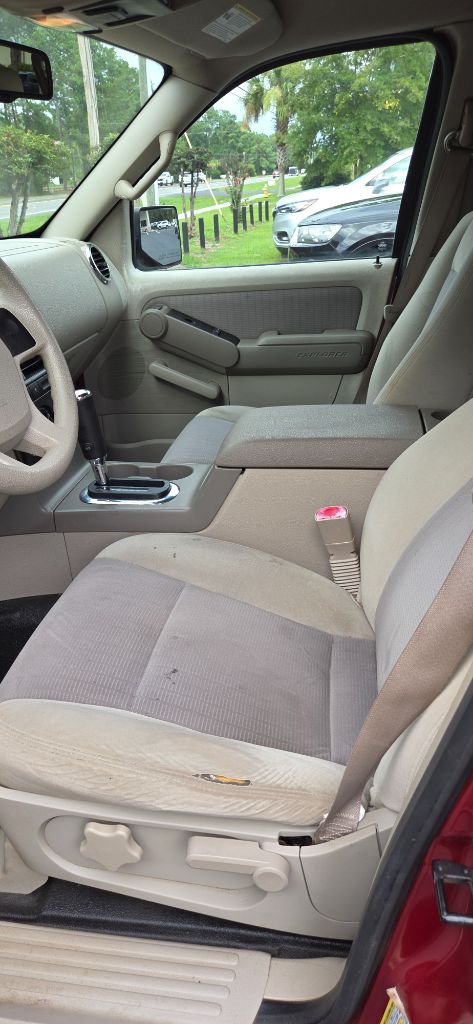 2007 Ford Explorer - $2,400