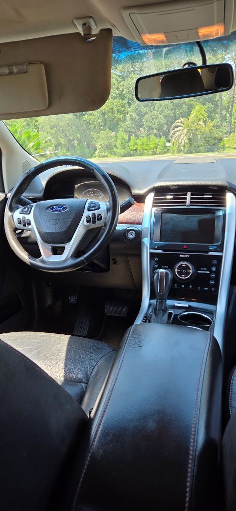 2013 Ford Edge - $2,800