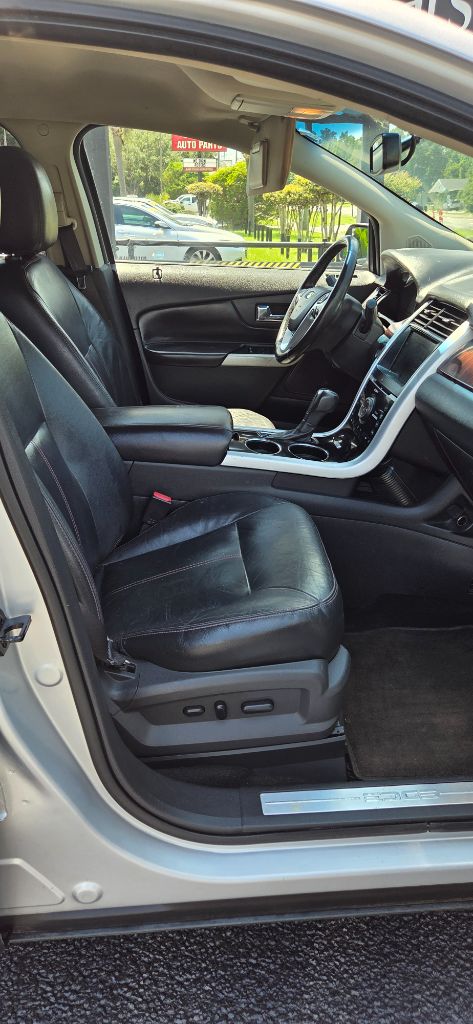 2013 Ford Edge - $2,800