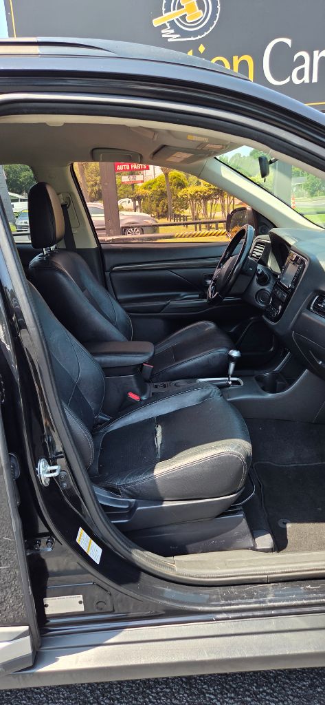 2016 Mitsubishi Outlander - $3,800