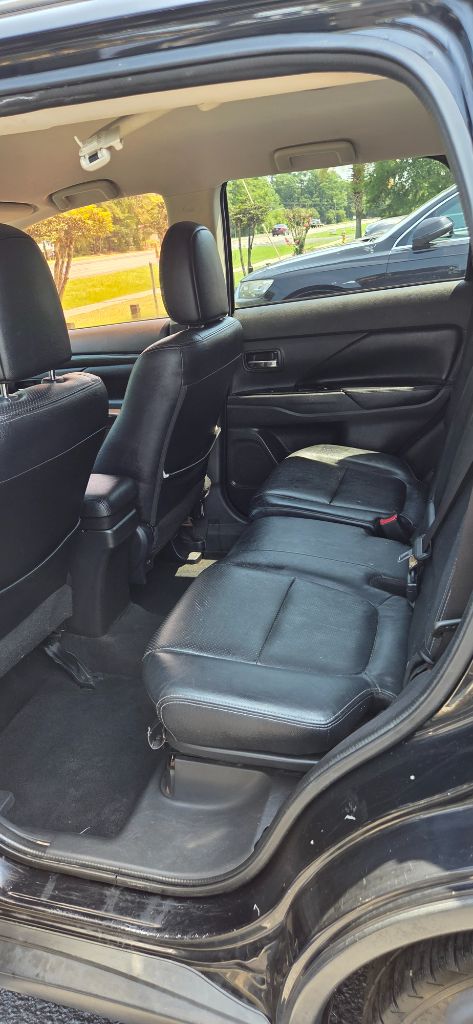 2016 Mitsubishi Outlander - $3,800
