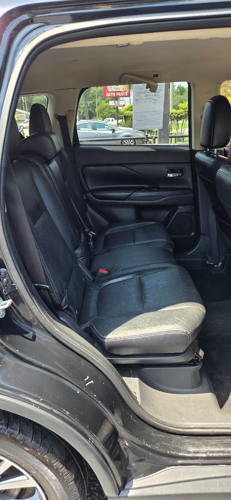 2016 Mitsubishi Outlander - $3,800