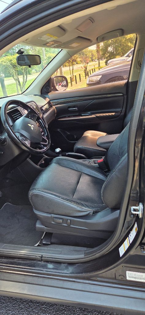2016 Mitsubishi Outlander - $3,800