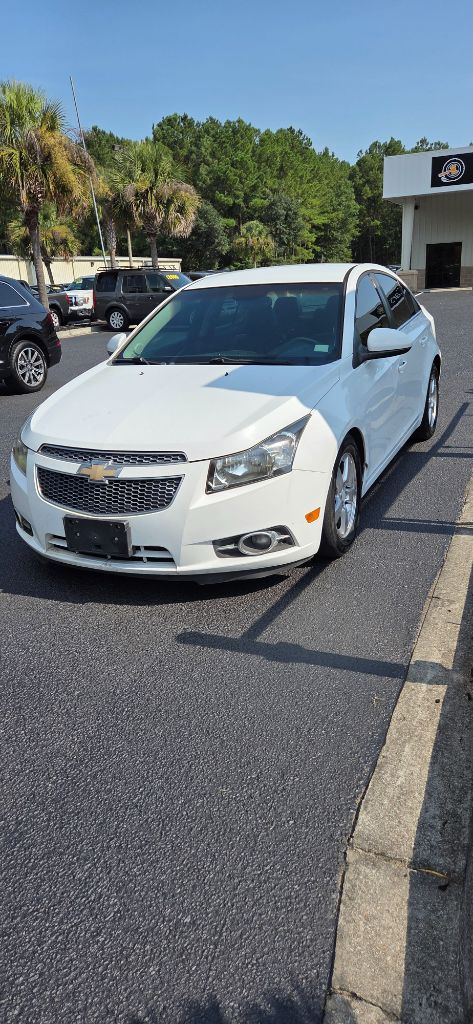 2011 Chevrolet Cruze - $2,500