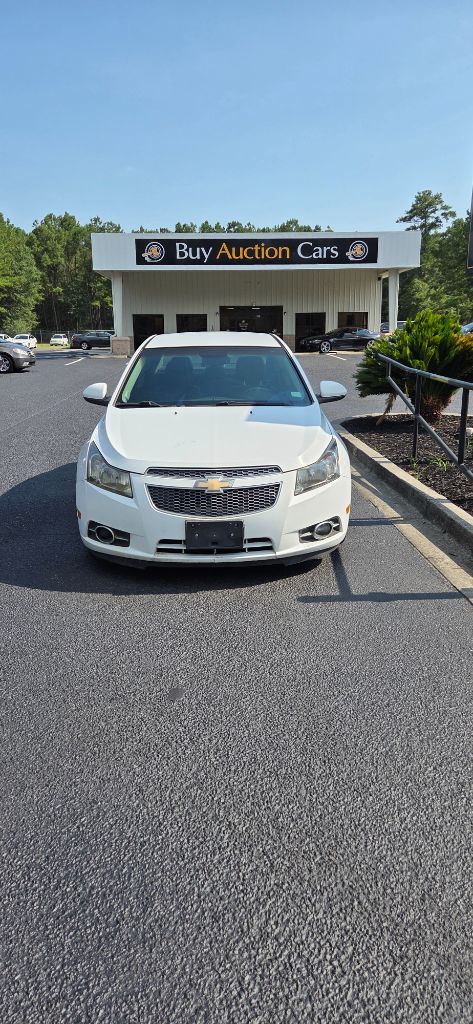 2011 Chevrolet Cruze - $2,500