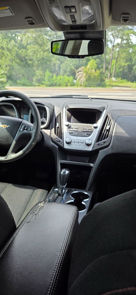 2017 Chevrolet Equinox - $3,900
