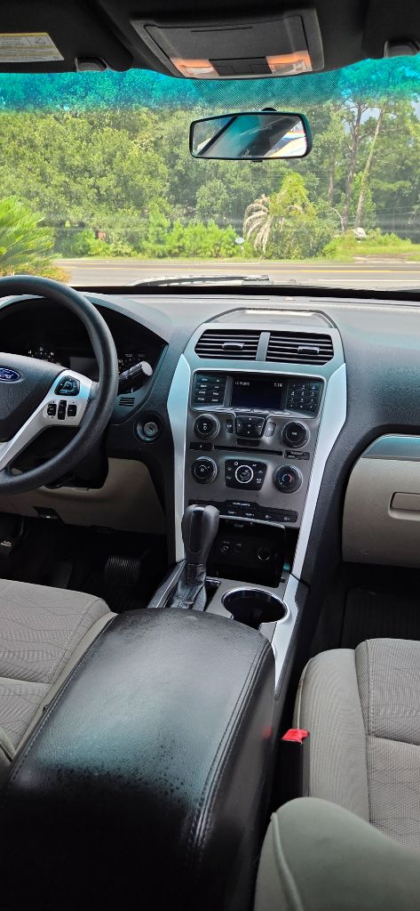 2014 Ford Explorer - $3,300