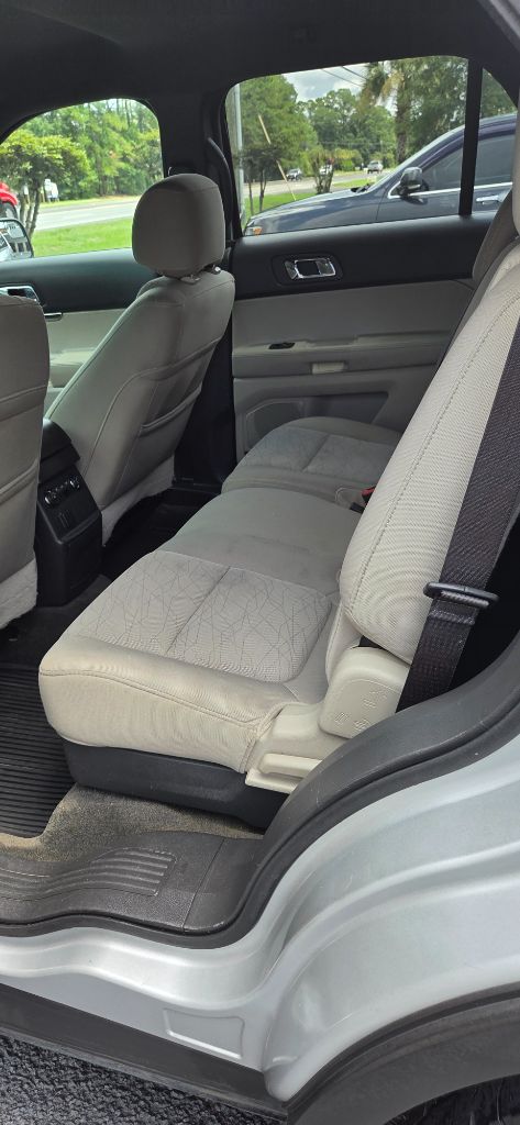 2014 Ford Explorer - $3,300