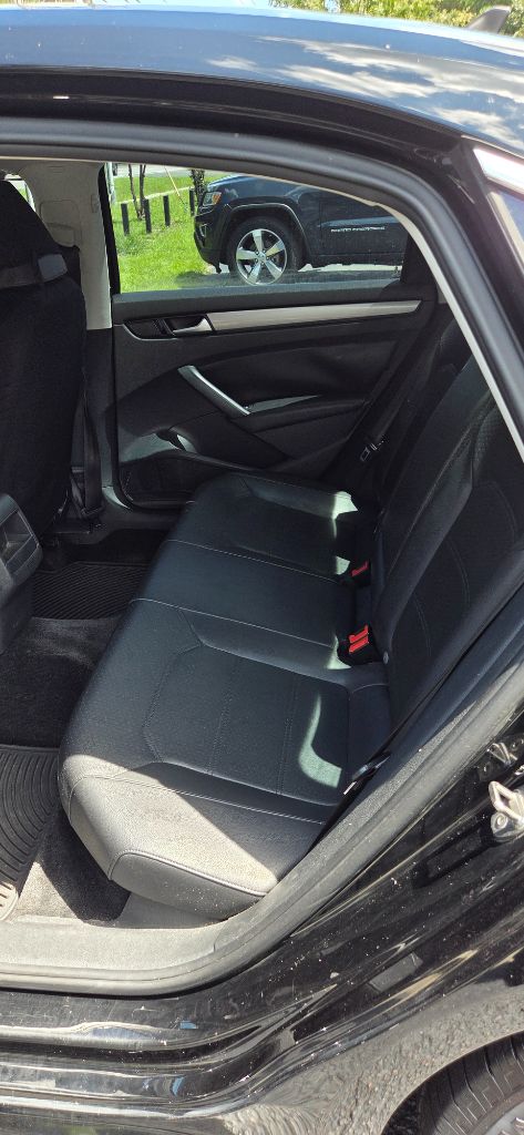 2015 Volkswagen Passat - $2,800