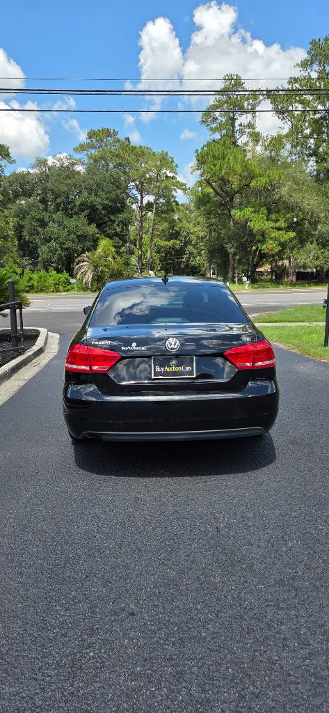 2015 Volkswagen Passat - $2,800