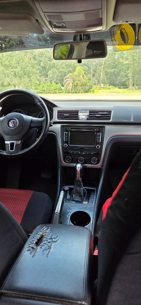 2015 Volkswagen Passat - $2,800