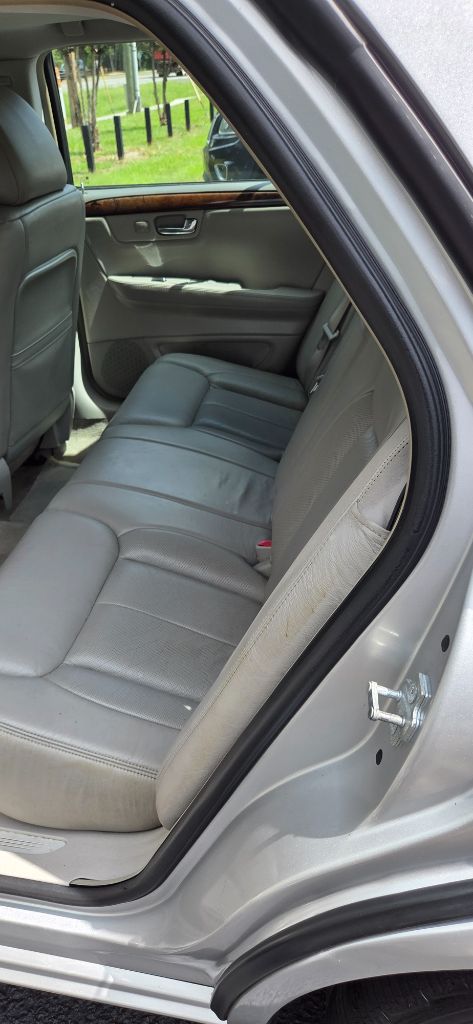 2011 Cadillac DTS - $2,400