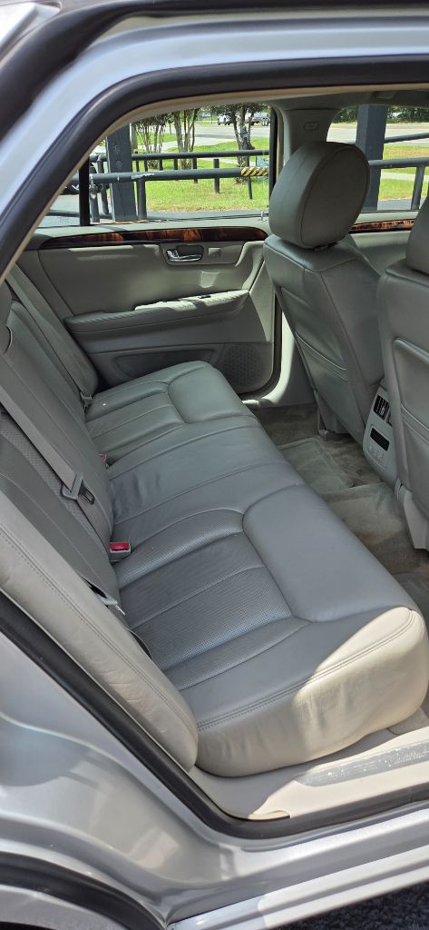 2011 Cadillac DTS - $2,400