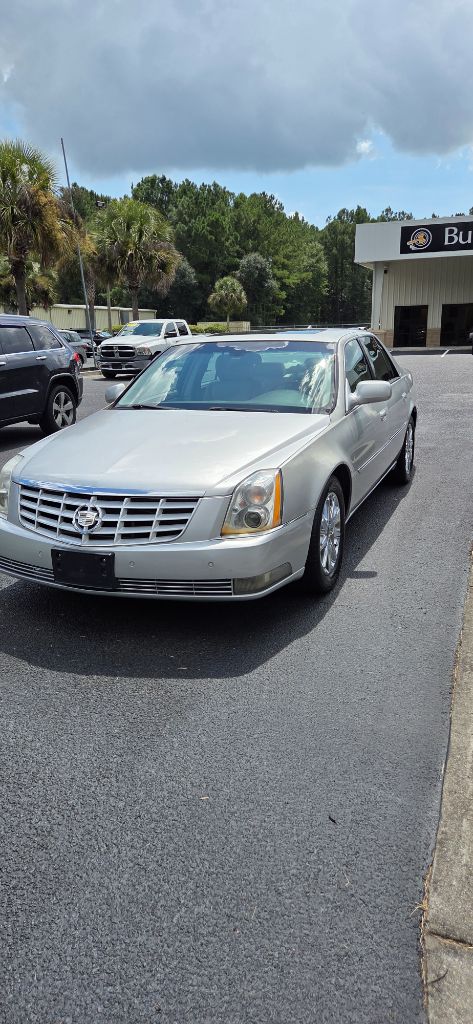 2011 Cadillac DTS - $2,400