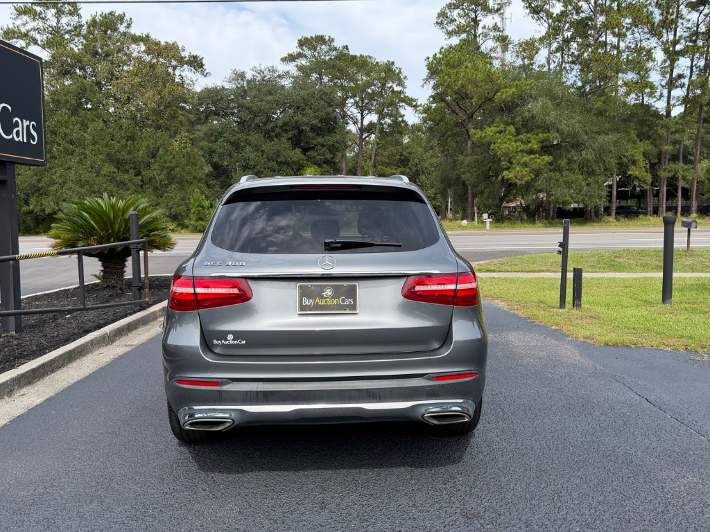 2018 Mercedes-Benz C-Class - $9,500