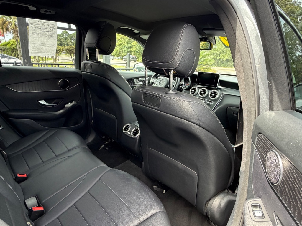 2018 Mercedes-Benz C-Class - $9,500
