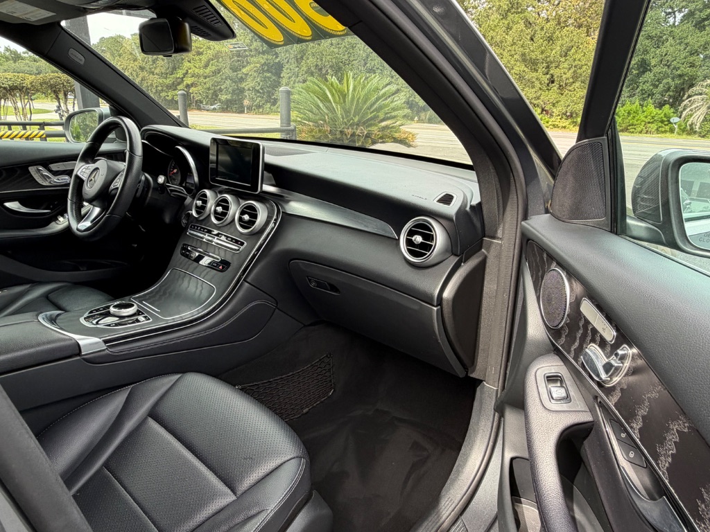 2018 Mercedes-Benz C-Class - $9,500