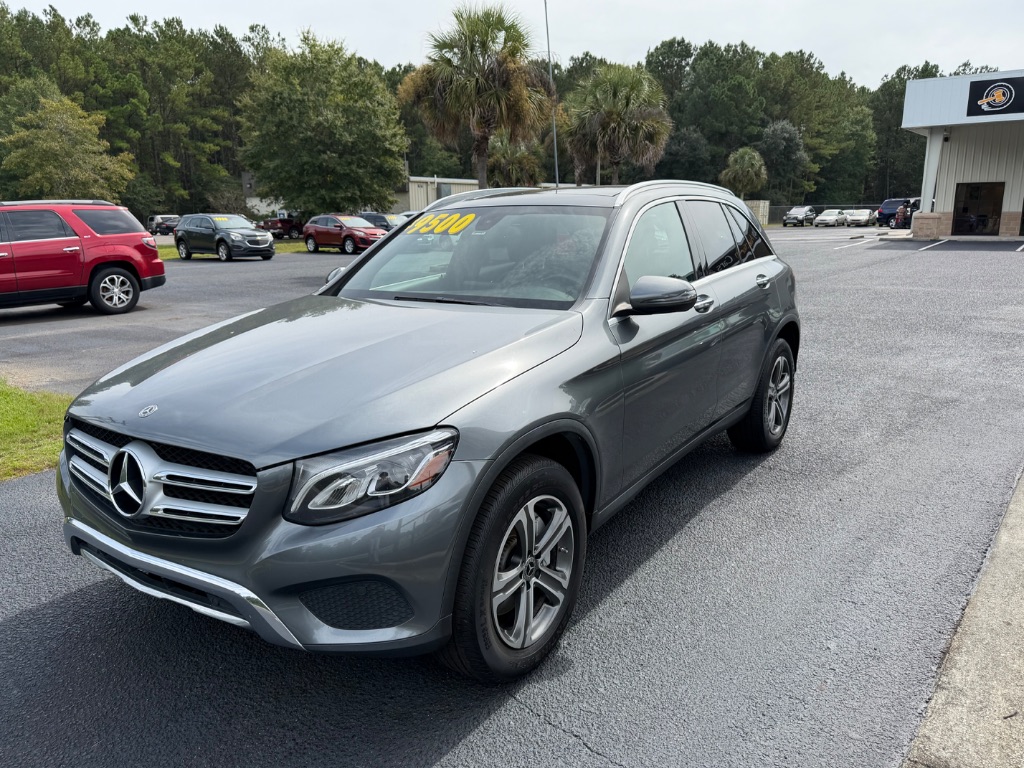2018 Mercedes-Benz C-Class - $9,500