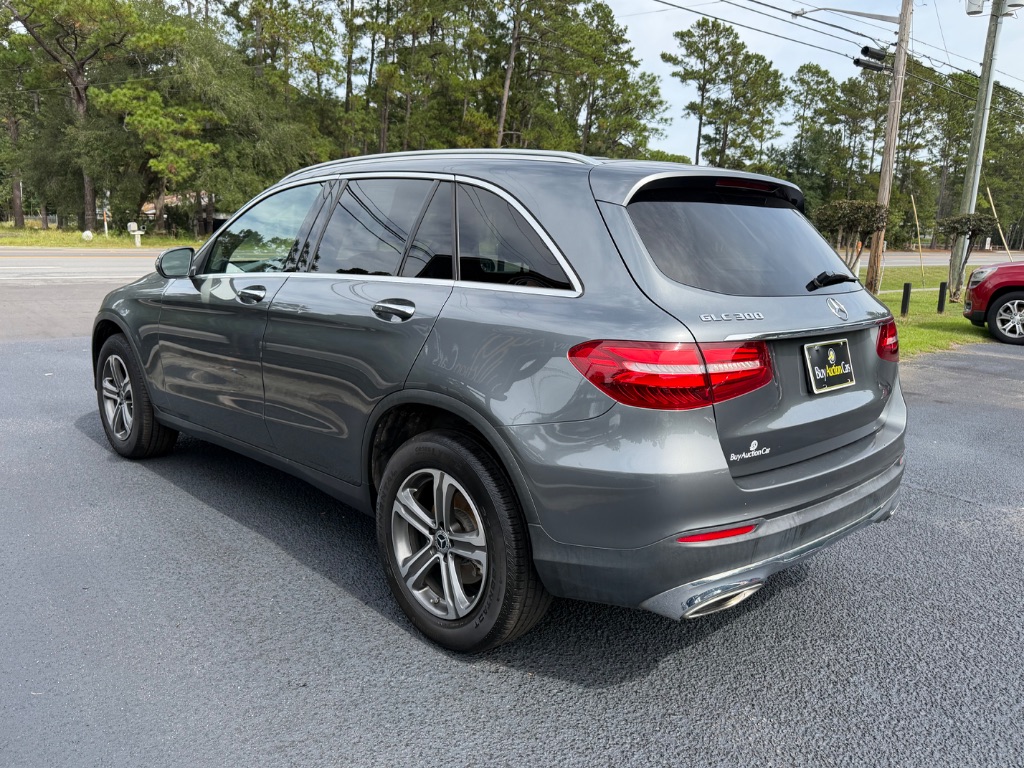2018 Mercedes-Benz C-Class - $9,500