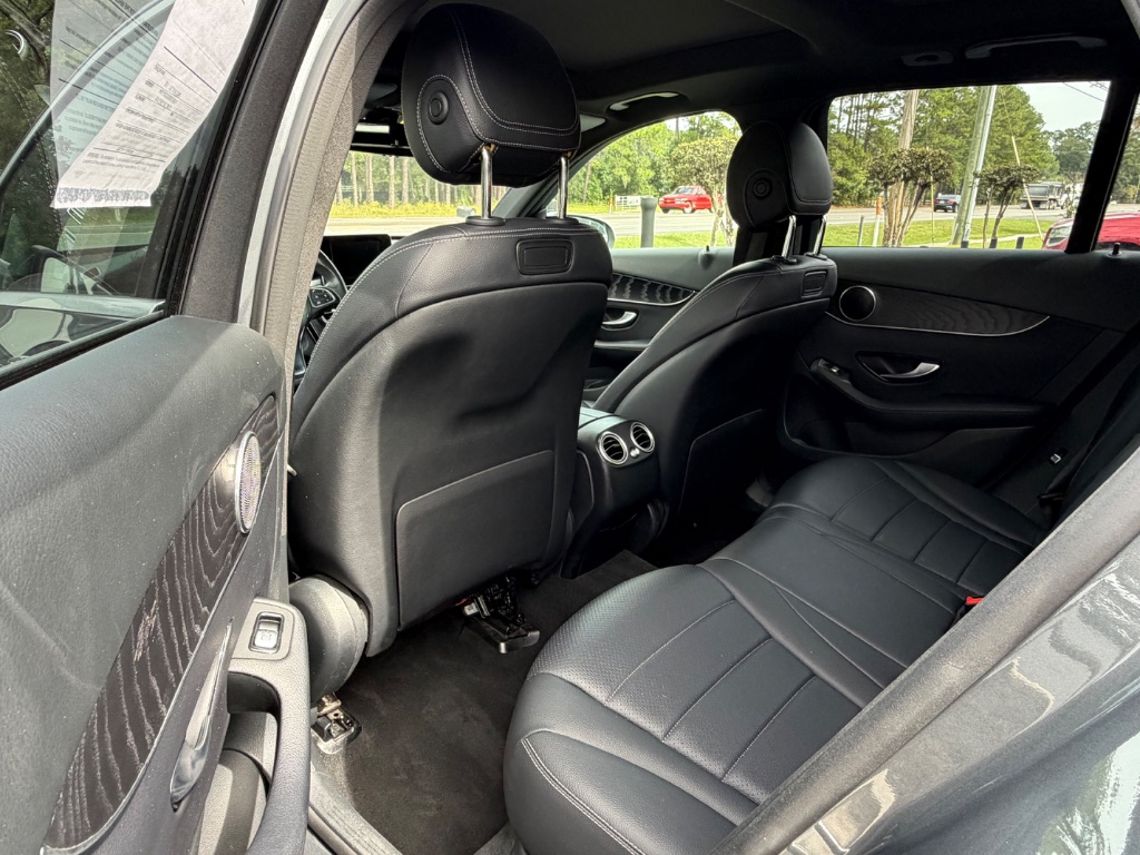 2018 Mercedes-Benz C-Class - $9,500