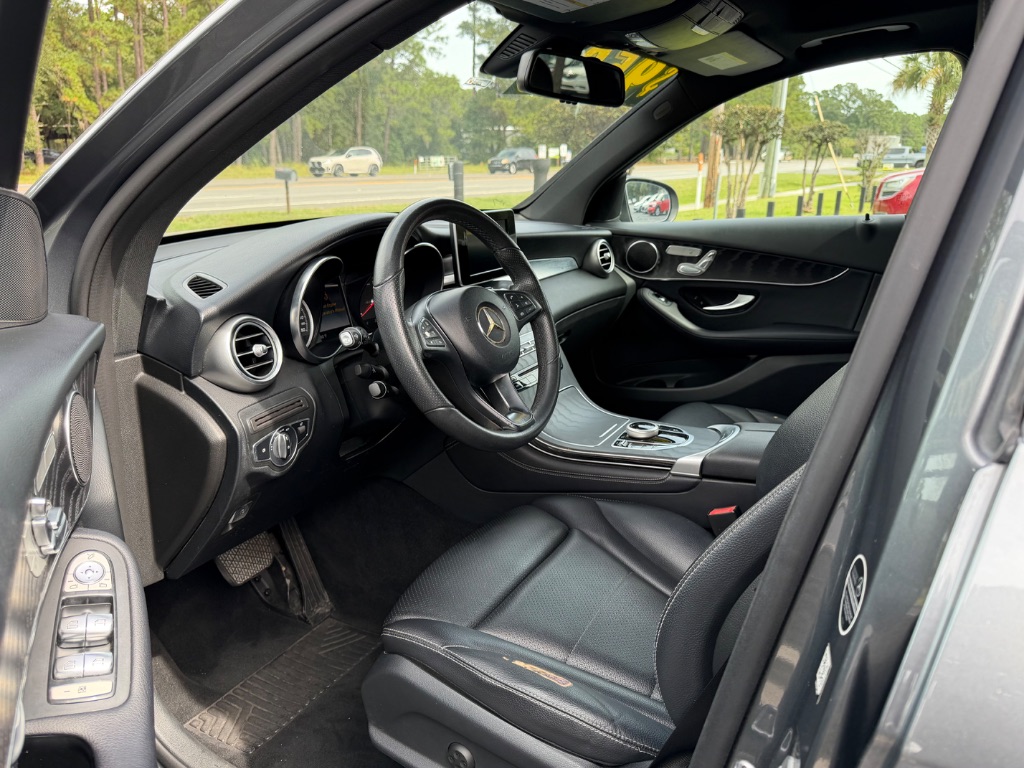 2018 Mercedes-Benz C-Class - $9,500