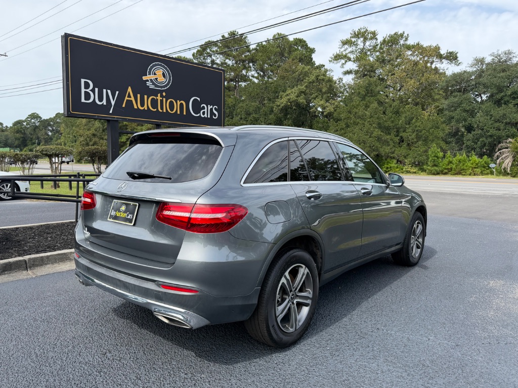 2018 Mercedes-Benz C-Class - $9,500