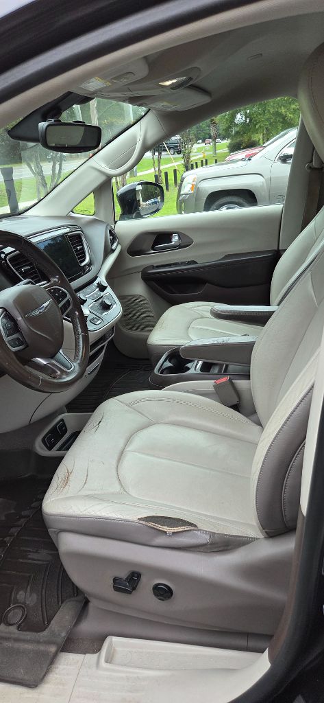 2017 Chrysler Pacifica - $4,900