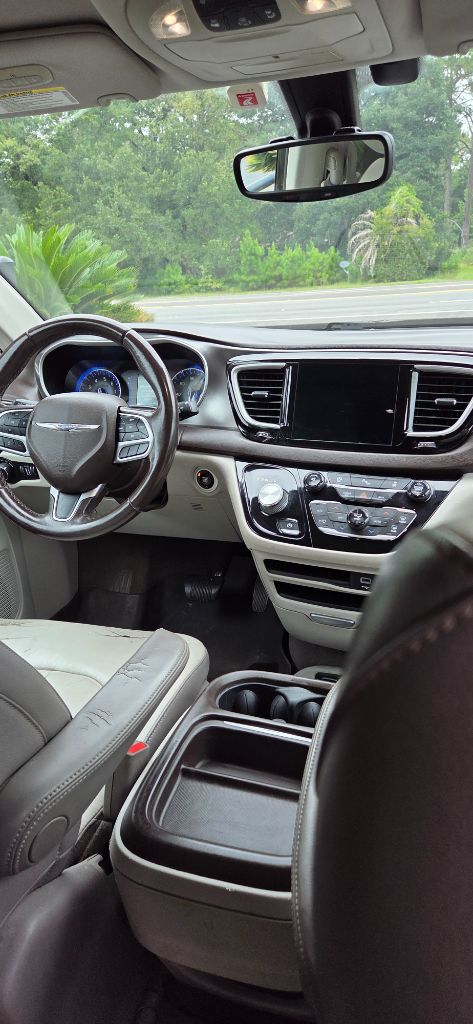 2017 Chrysler Pacifica - $4,900