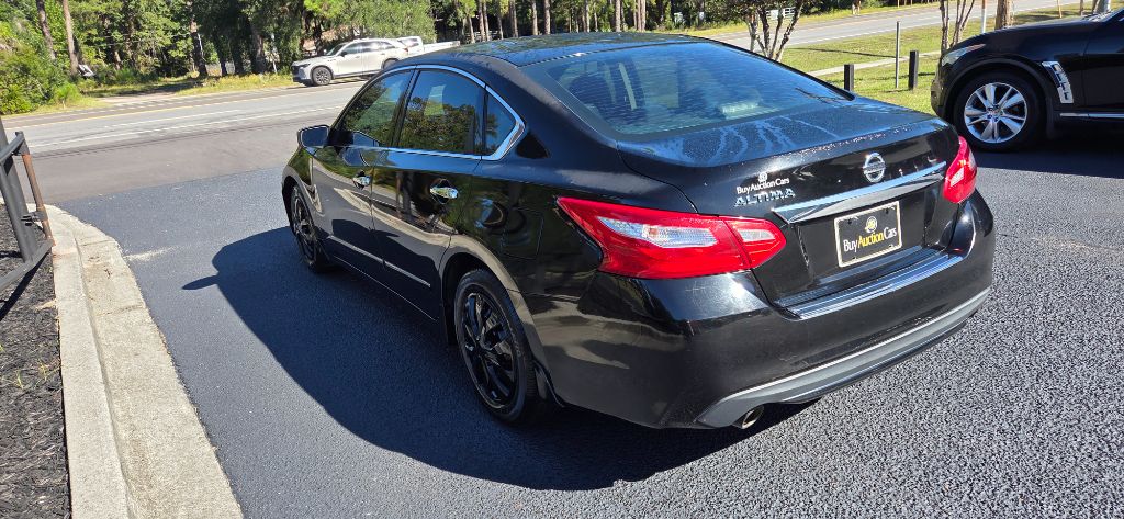 2016 Nissan Altima - $2,500