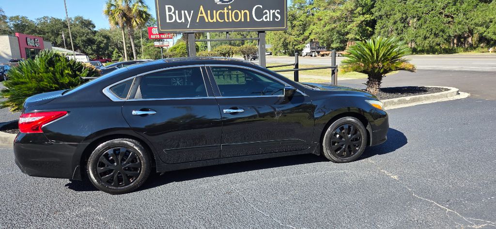 2016 Nissan Altima - $2,500