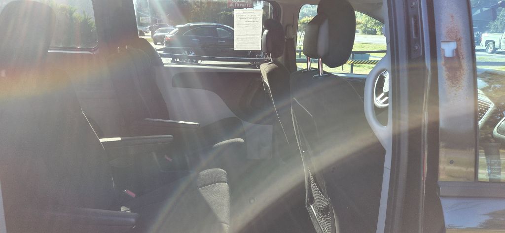 2014 Dodge Grand Caravan - $2,700