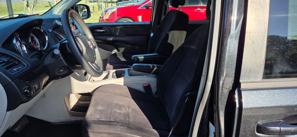 2014 Dodge Grand Caravan - $2,700