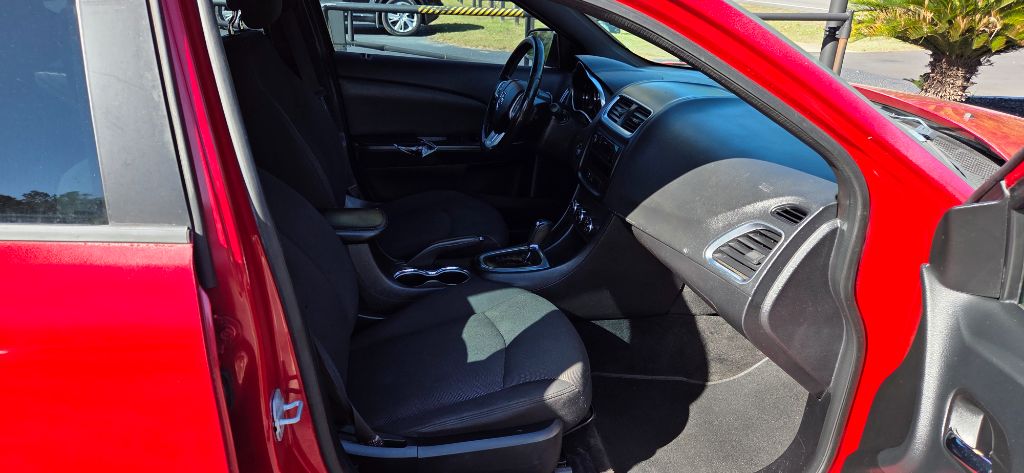 2013 Dodge Avenger - $2,200