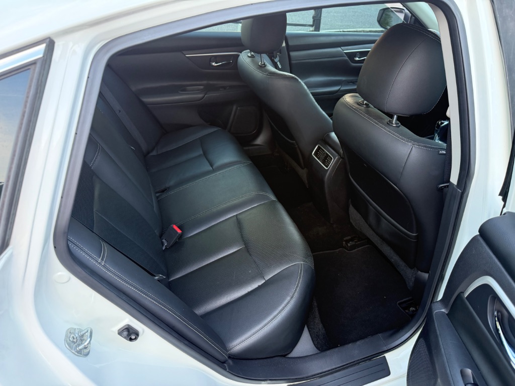 2016 Nissan Altima - $6,500