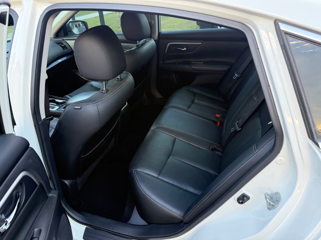 2016 Nissan Altima - $6,500