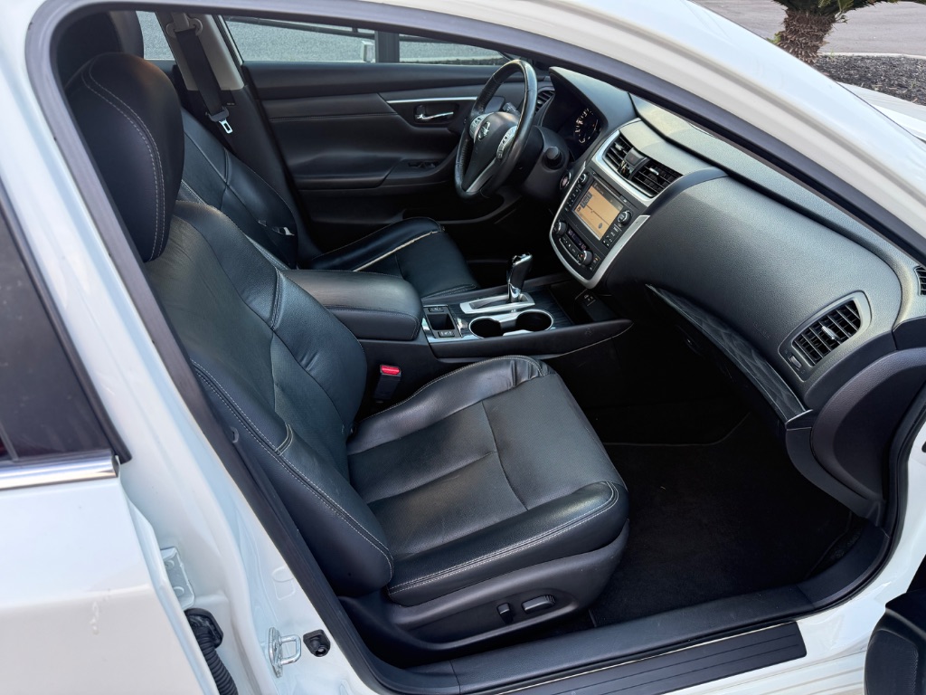2016 Nissan Altima - $6,500