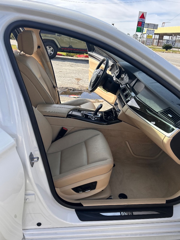 2013 BMW 528i - $12,500