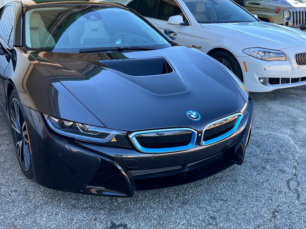 2017 BMW i8